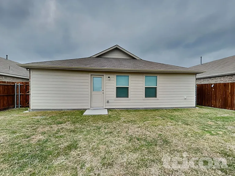 2602 Vavra Ln — Photo 15
