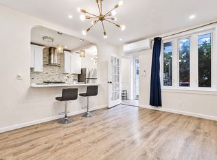 25-22 45th St, Astoria, NY 11103