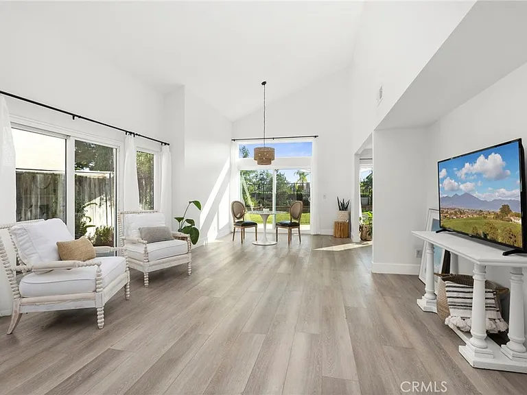 28765 Calle Vis — Photo 13
