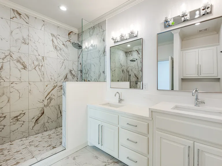 5804 Hudson St #B — Photo 12