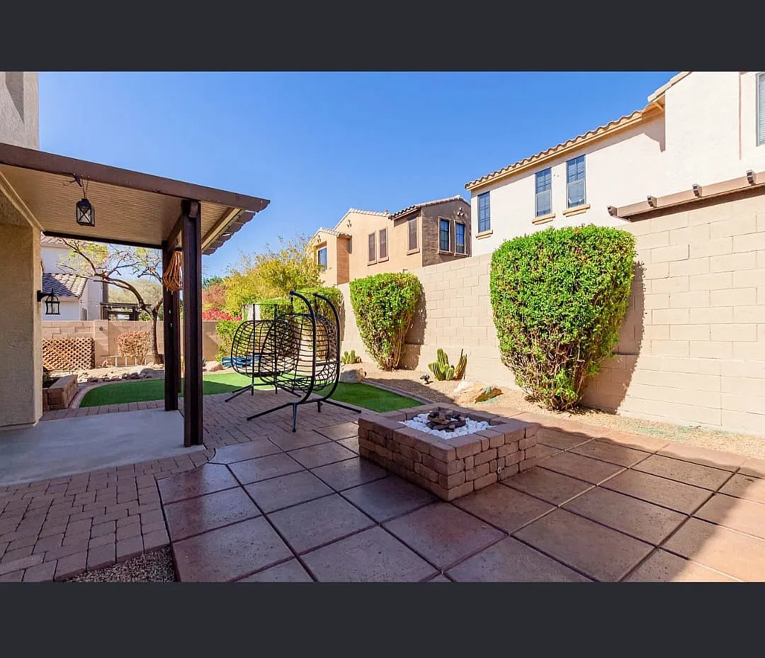 3 bed, 2.5 bath, 2092 sqft, $2,350 — Photo 3