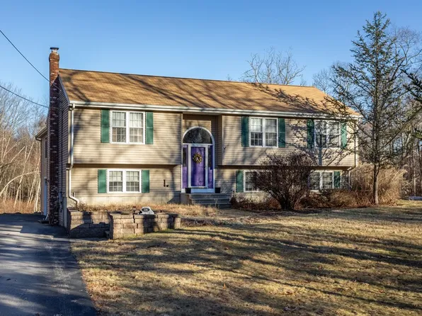 306 Wallum Lake Rd, Douglas, MA 01516