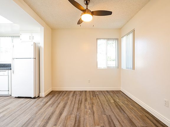 3rd image of 1135 Meadowlake Dr #10
