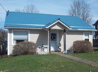 110 Westview Ave, Follansbee, WV 26037