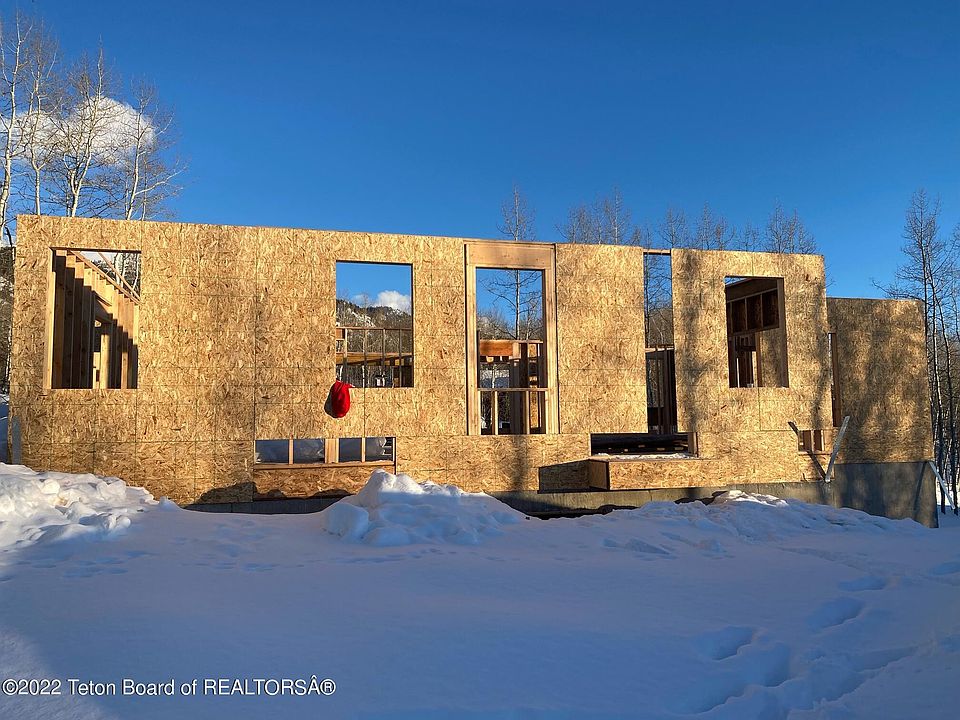2nd image of 31 Mahogany Way