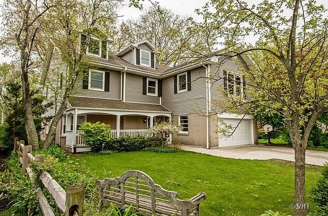 1st image of 2343 Schiller Ave
