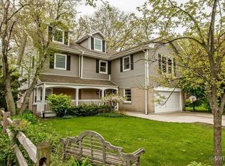 2343 Schiller Ave, Wilmette, IL 60091
