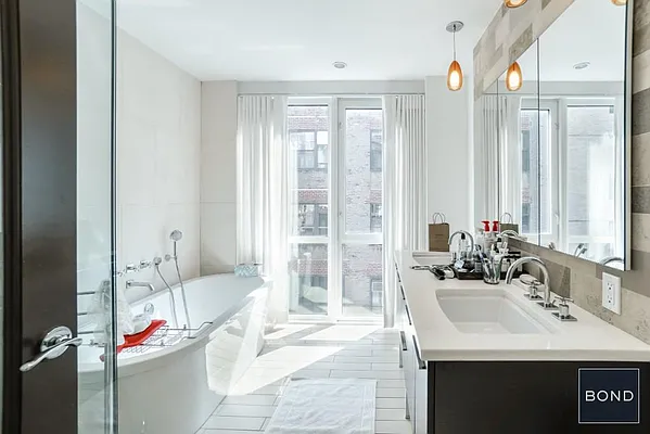 Rented by Bond New York | media 15