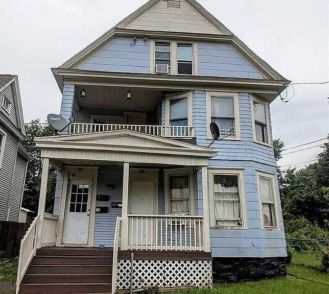 243 Webster Ave #3 — Photo 1