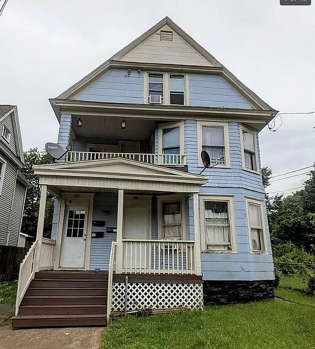 243 Webster Ave #3