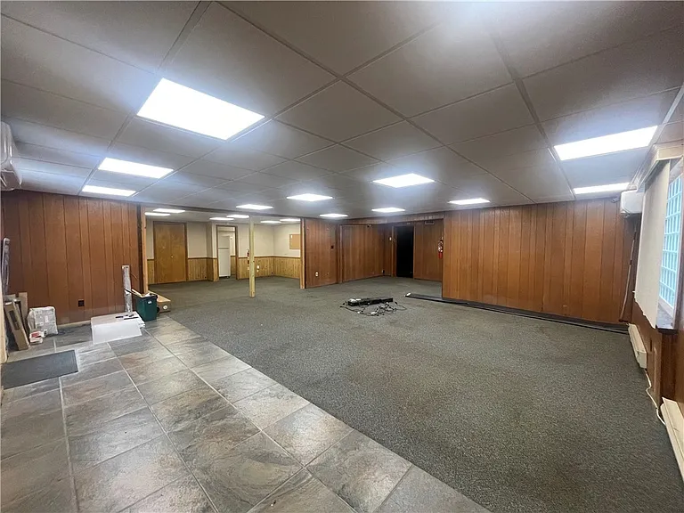 210 S Monroe St — Photo 5