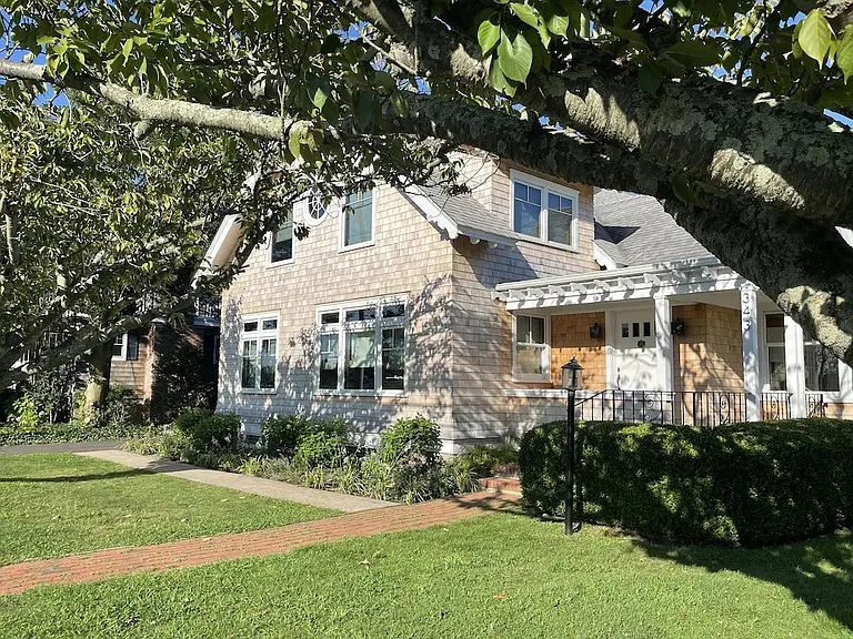 343 Lake Ave — Photo 6