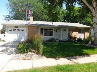 327 Eastern Ave S, Brookings, SD 57006