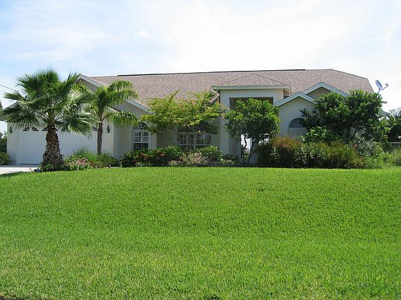Front view of home