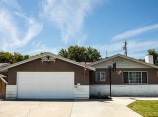 2332 E Holland Ave, Fresno, CA 93726