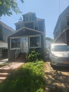 88-38 201st Street, Hollis, NY, 11423