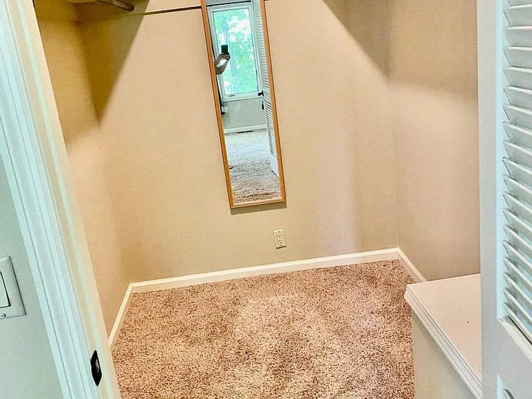 MASTER CLOSET