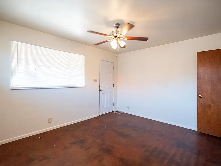1732 N Campbell Ave — Photo 6