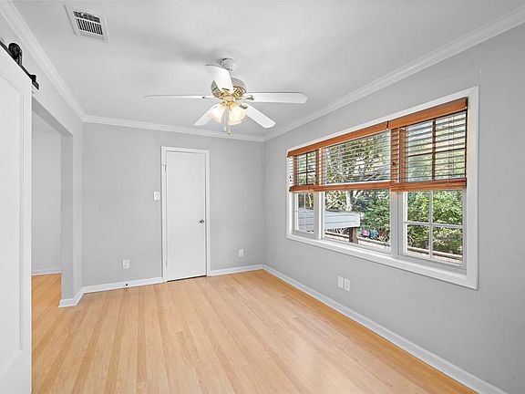 4th image of 2338 1/2 Shakespeare St