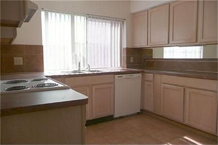 4th image of 207 Fleetwood Ct