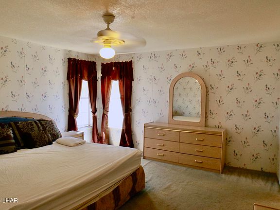 5th image of 432 E Bluewater Dr