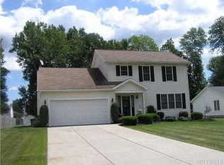 7365 Winbert Dr, North Tonawanda, NY 14120
