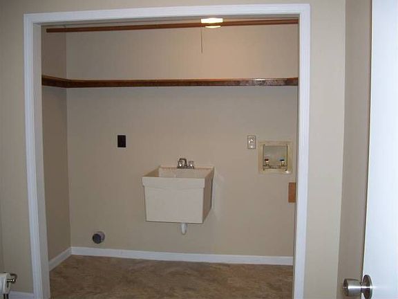 W&D Hookups/Half Bath