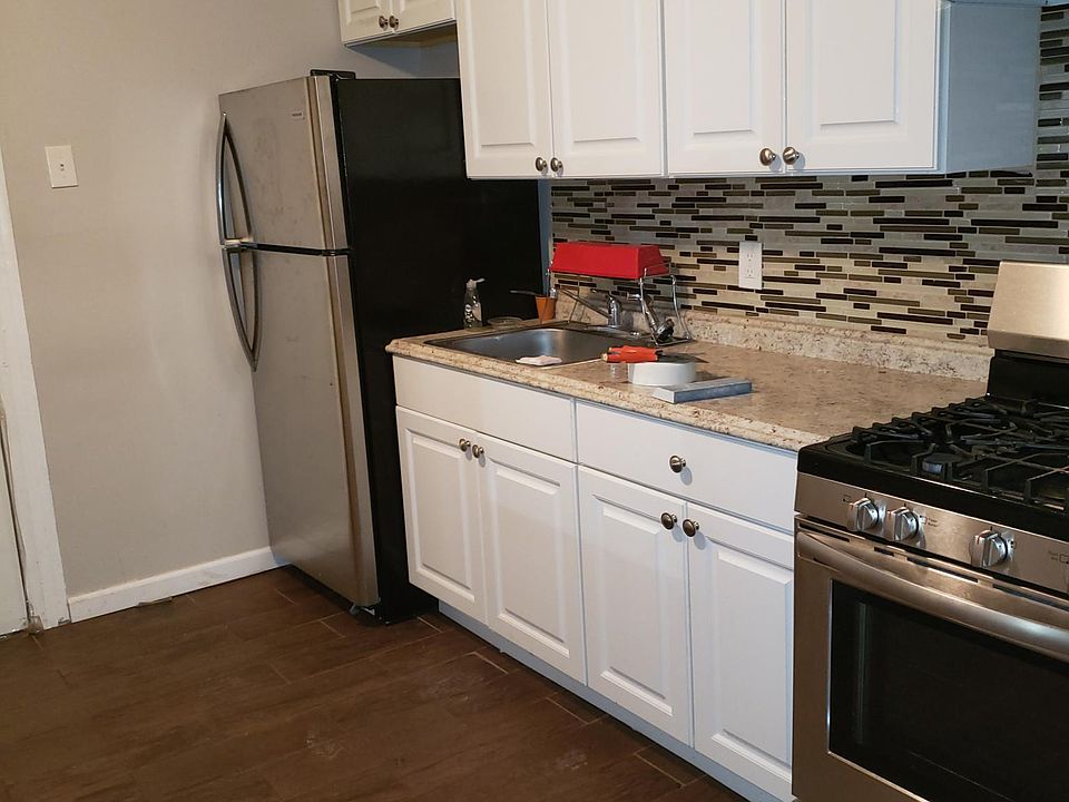 1st image of 9 New St #1R