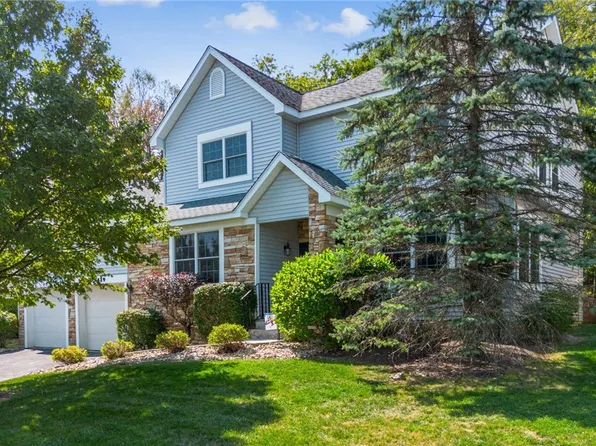 2419 S Ridge Plz, Hidden Valley, PA 15502