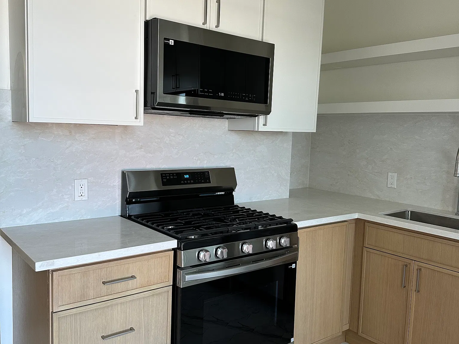 1 bed, 833 sqft, $5,250 — Photo 4