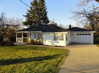 5153 Military Rd, Lewiston, NY 14092