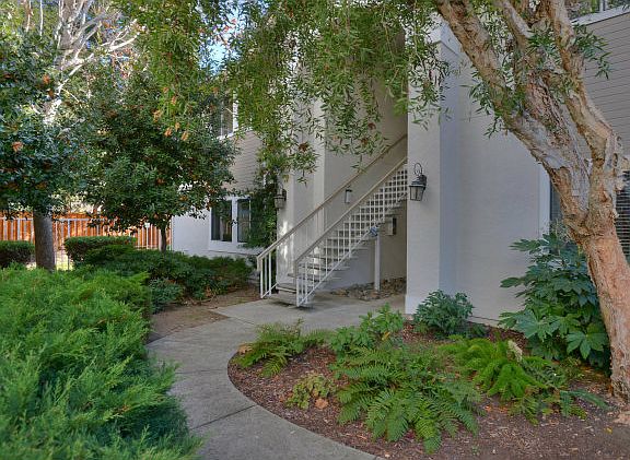 2nd image of 2968 Moorpark Ave APT 5