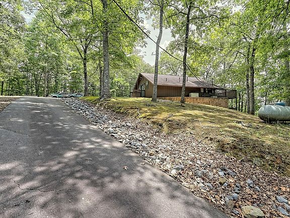 2nd image of 3160 Morrow Rd