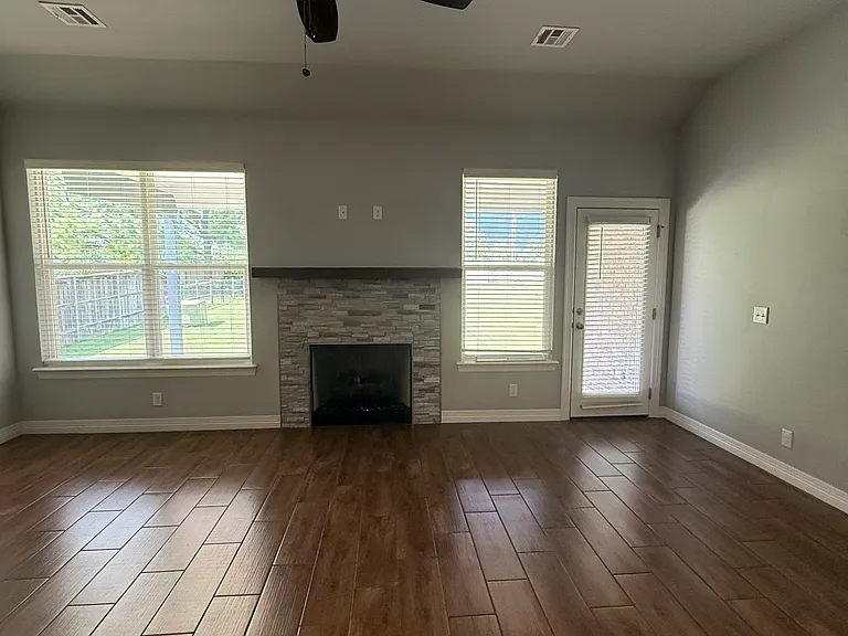 1514 E Jasper Pl — Photo 6