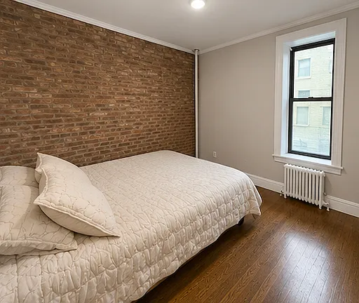 336 E 18th St #B2 — Photo 4