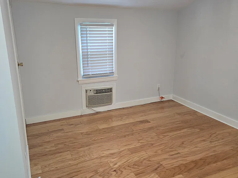 21 Bremen St — Photo 26