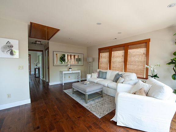 4th image of 1812 Chapala St APT B