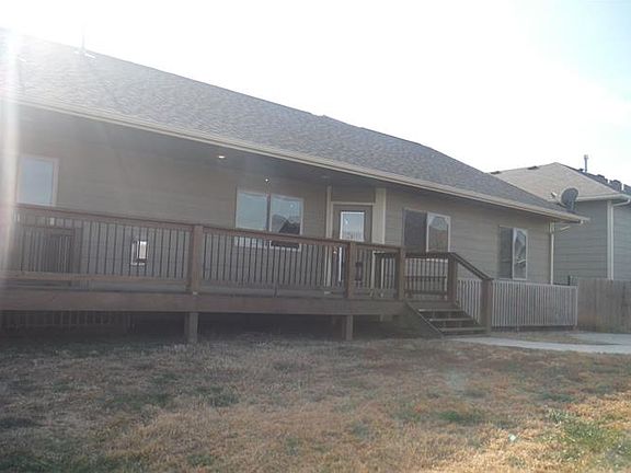 3rd image of 1424 E Summerlyn Dr #181-295319