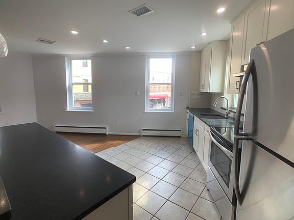 5th image of 1748 E Passyunk Ave #2