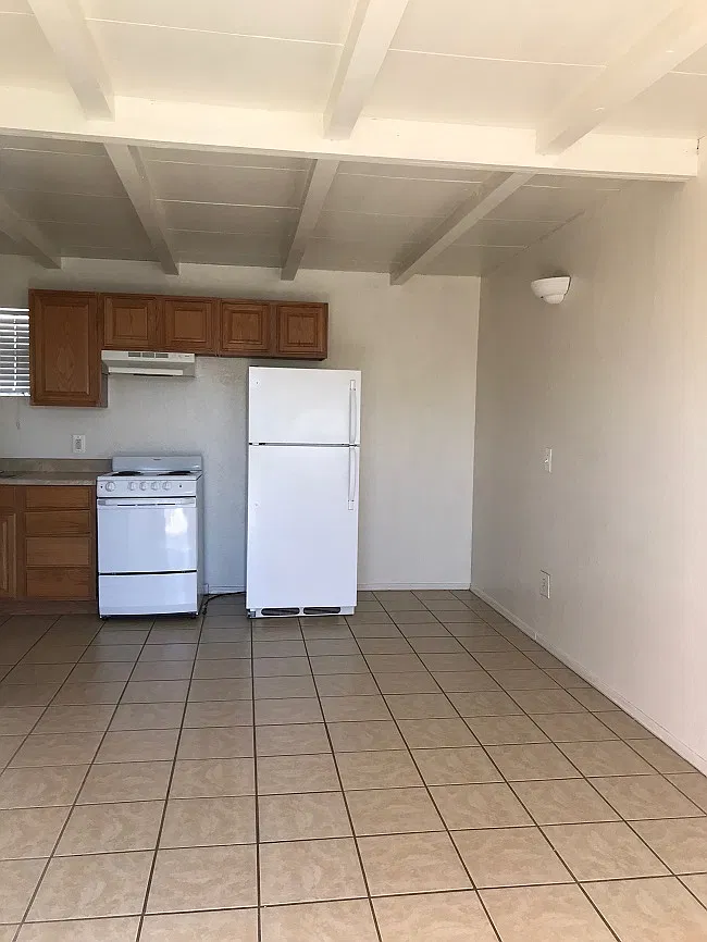 1 bed, 500 sqft, $700 — Photo 3