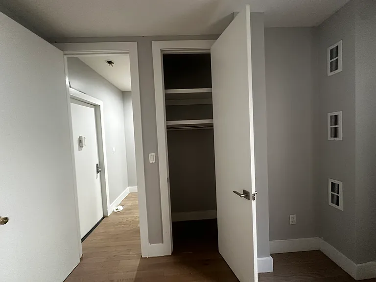 569 W 192nd St #3Z — Photo 15