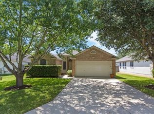 111 Dana Dr, Hutto, TX 78634