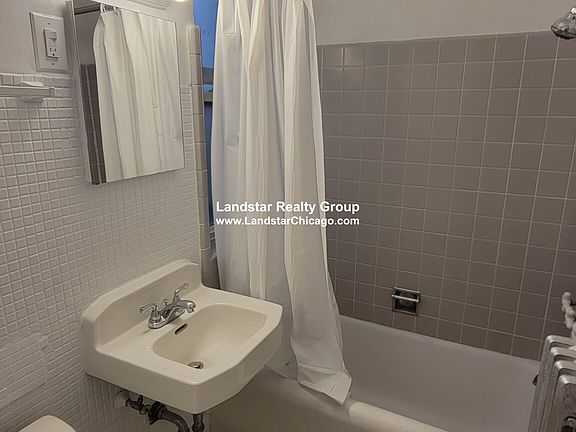 4th image of 5301 N Ashland Ave APT 311