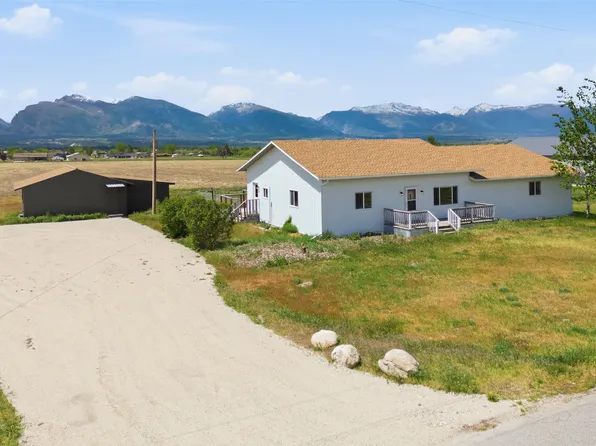 877 Oil Well Rd, Corvallis, MT 59828