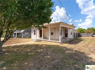 1433 Saint Lawrence St, Gonzales, TX 78629