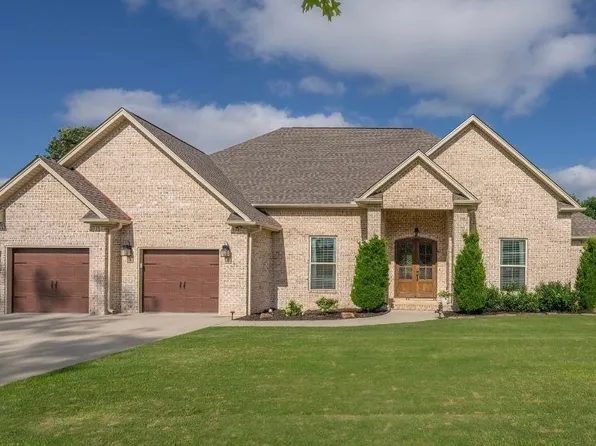 706 Saddleridge Way, Florence, AL 35630