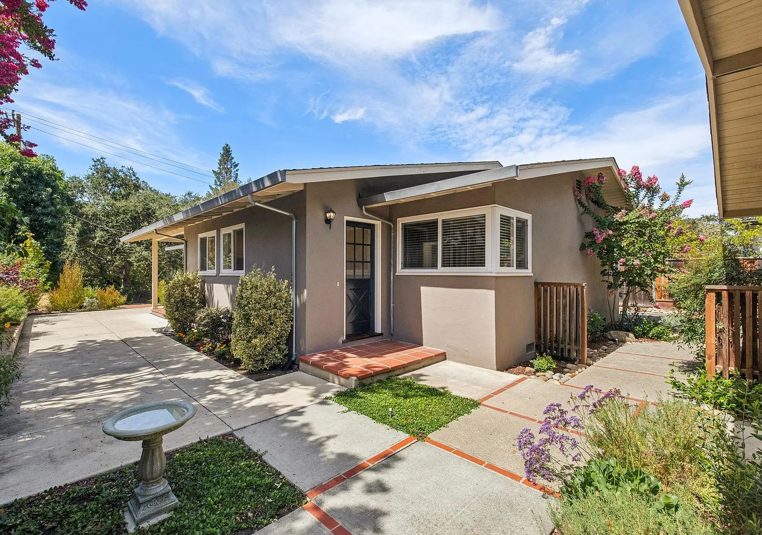 Classic Atherton Home in the Coveted Las Lomitas School District — Photo 1