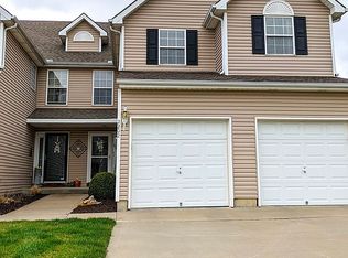 2202 SW Rambling Vine Rd, Lees Summit, MO 64082