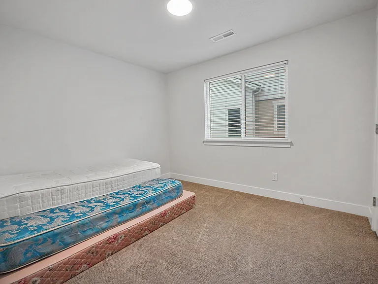 2049 N 3930 W — Photo 18