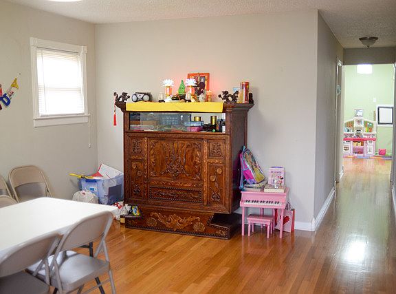 5th image of 7737 Leclaire Ave